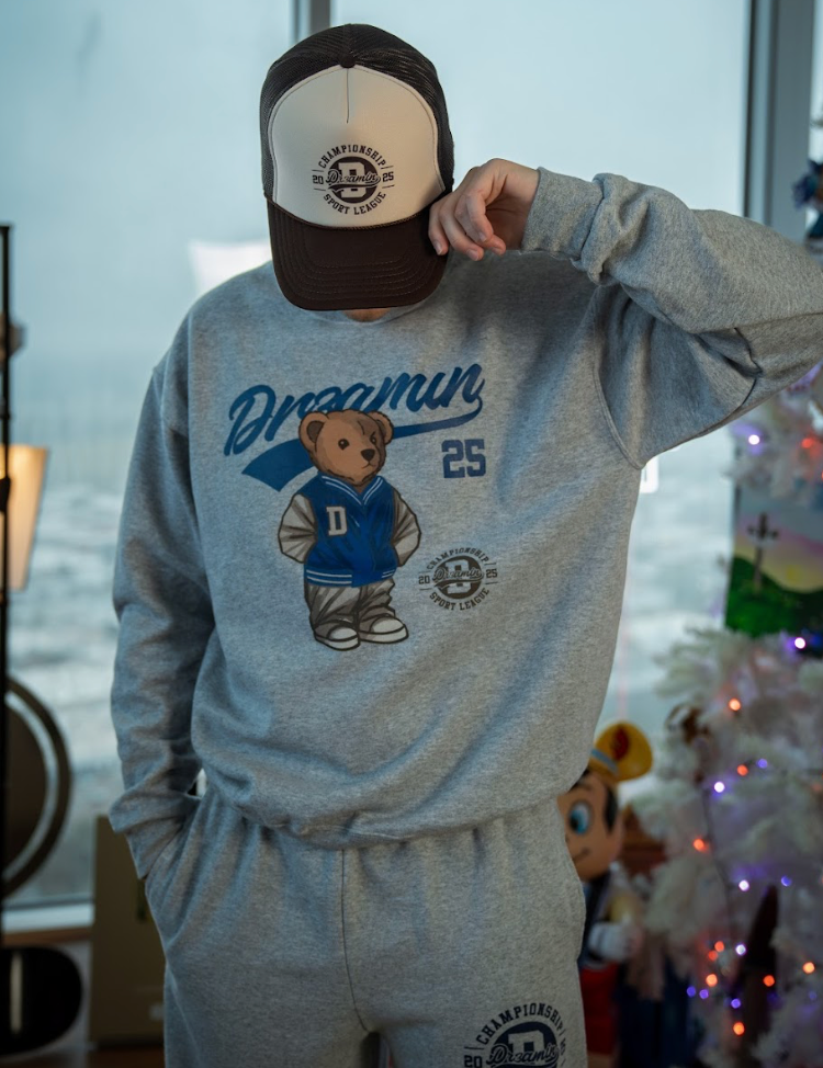 Dr3amin Varsity Bear Crewneck